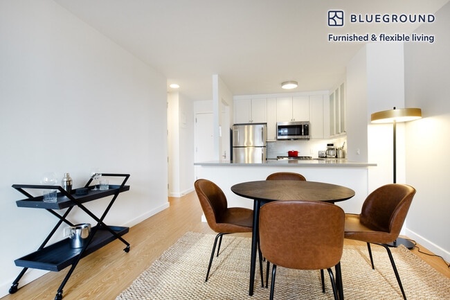 Photo - 60 W 66th St Unit FL17-ID415