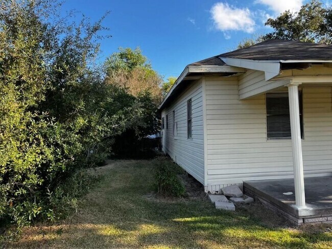 Photo - 1648 W Rev Dr Ransom Howard St