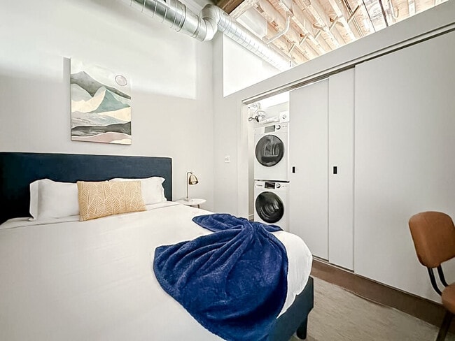 Photo - 403 W 4th St N Unit ID1352446P