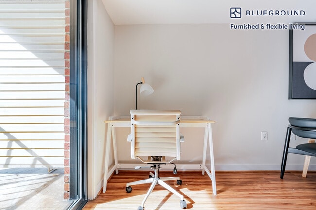 Photo - 2500 Clarendon Blvd Unit FL6-ID1128