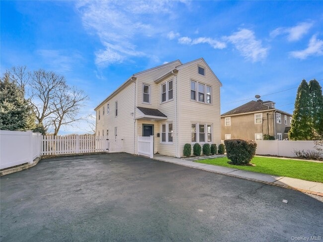 Building Photo - 27 Fremont St Unit A- First Floor