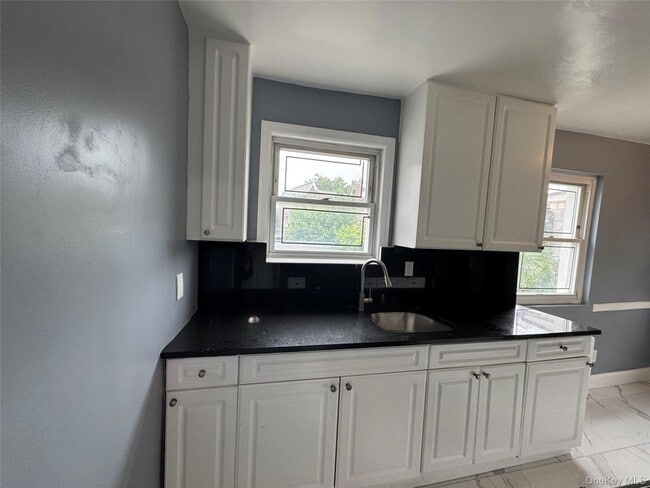 Photo - 153-32 77th Ave