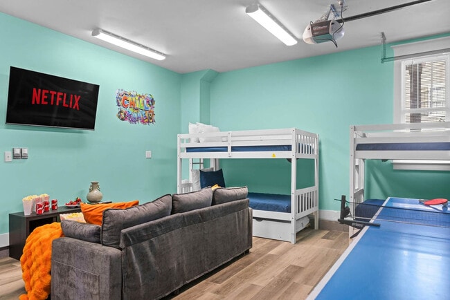 Building Photo - 4456 Luke Ave Unit SI ID1285931P