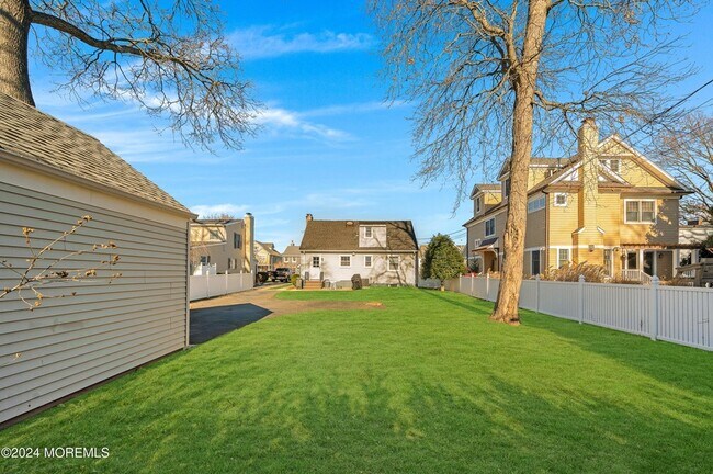 Photo - 714 Philadelphia Blvd