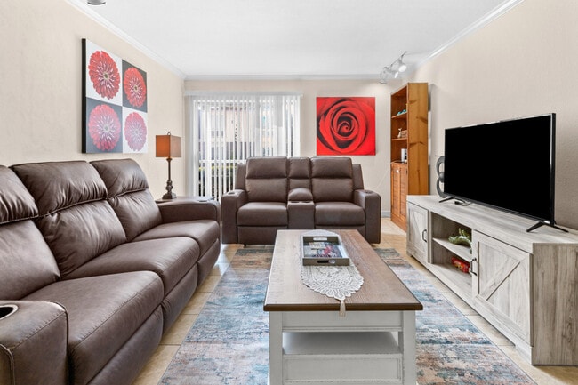 Building Photo - 1700 SW 16th Ct Unit ID1359133P