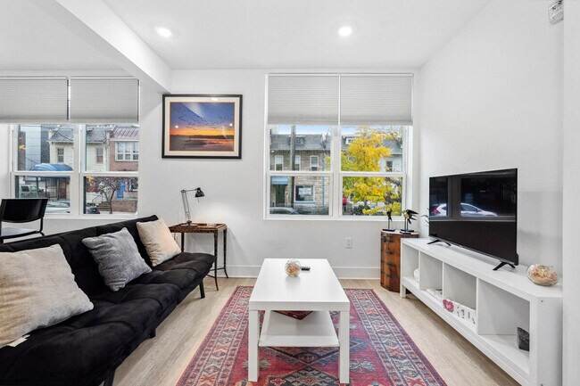 Photo - 1022 Newton St NE Unit SI ID1573089P