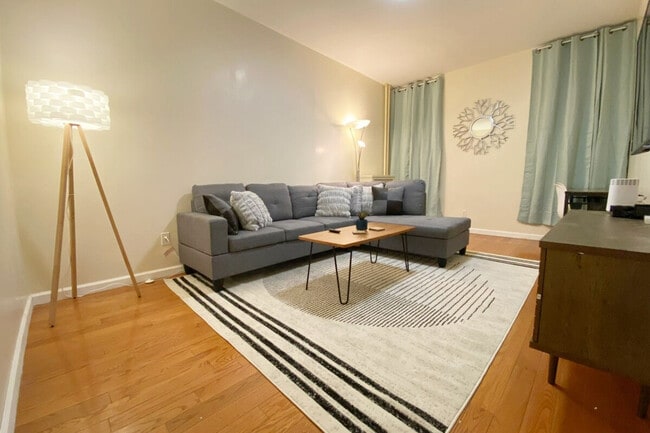 Building Photo - 1156 42nd St Unit SI ID1296532P