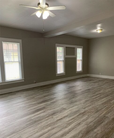 Photo - 815 S Willow St