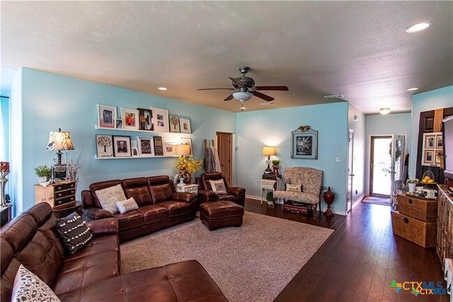 Photo - 606 E 28th Ave