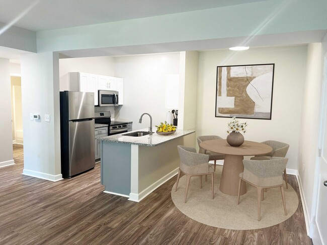 Building Photo - Wildwood Apartments