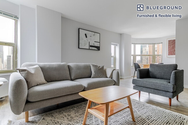 Building Photo - 8 W Chestnut St Unit FL21-ID1303