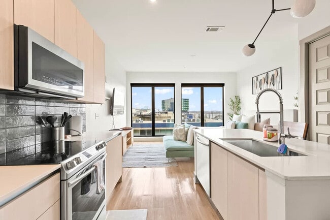 Photo - 777 11th St NW Unit SI ID1343901P