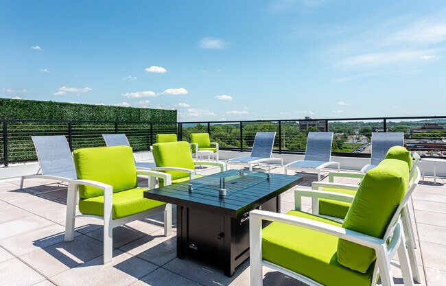 Roof Top Deck - Borden