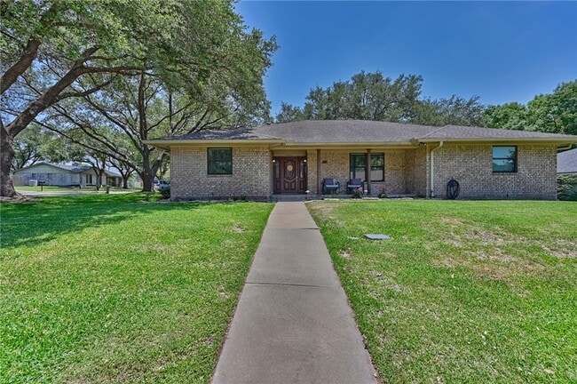 Photo - 1600 Pecan St