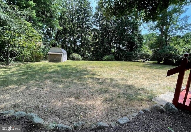 Photo - 33 Monroe Ln