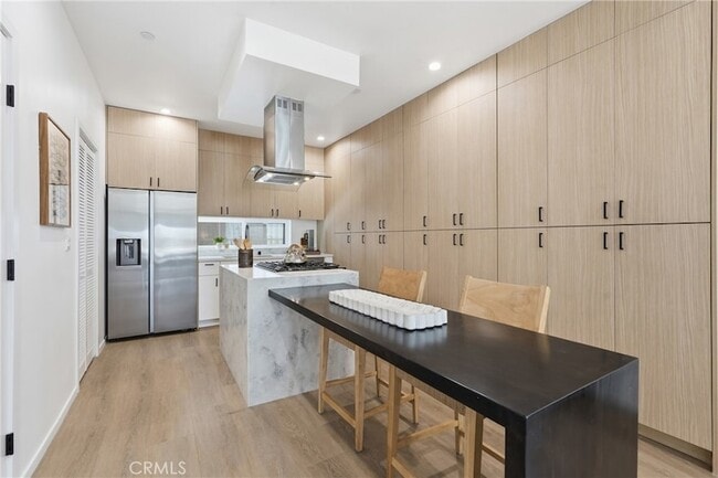 Photo - 1430 Cloverdale Ave