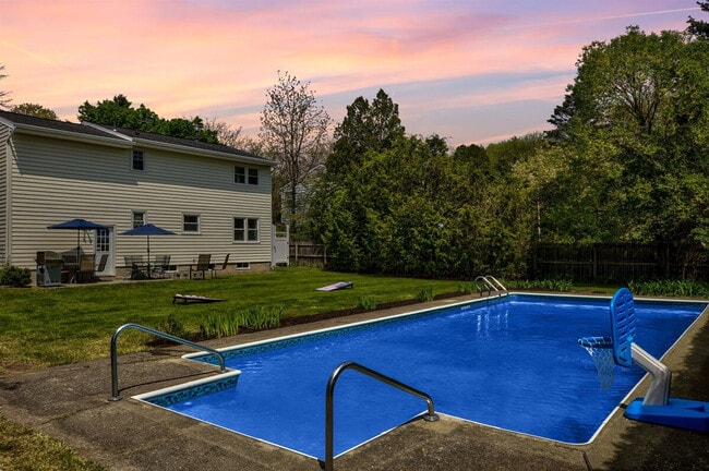 Photo - 10 James Dr Unit ID1302144P