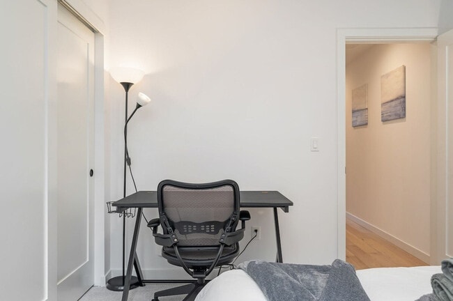 Photo - 6125 Sand Point Way NE Unit SI ID1036013P