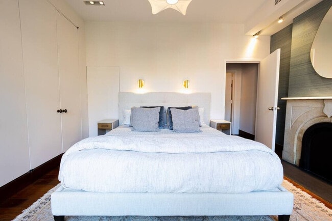 Photo - 112 E 10th St Unit FL3-ID1021942P