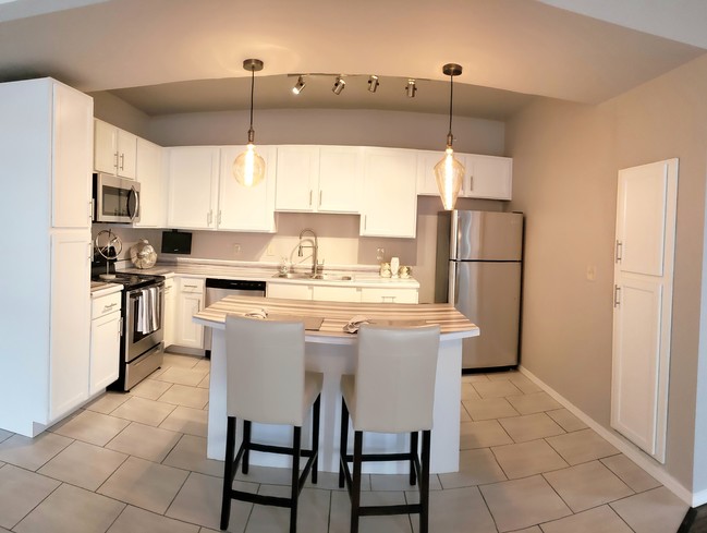 Photo - Crown Lone  Oak Apartment Homes