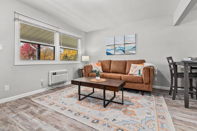 Building Photo - 2713 N Locust St Unit ID1296545P