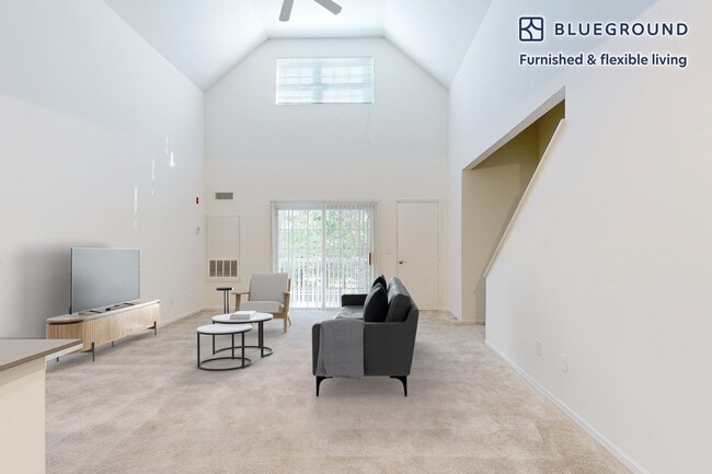 Building Photo - 313 Avalon Cir Unit FL1-ID3550A