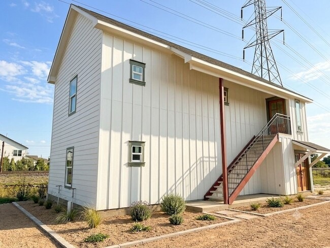 Photo - 1915 Creston Dr Unit A