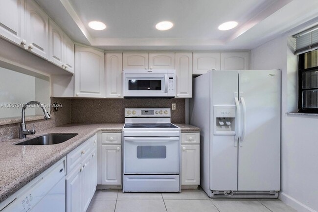 Photo - 10855 SW 112th Ave Unit 211