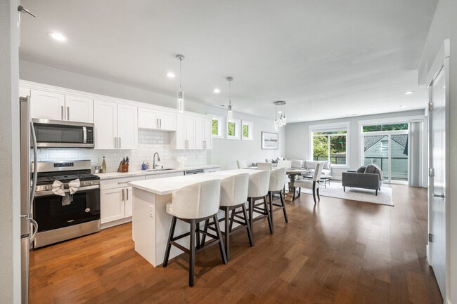 Photo - 10404 2nd Pl SW Unit ID1405638P