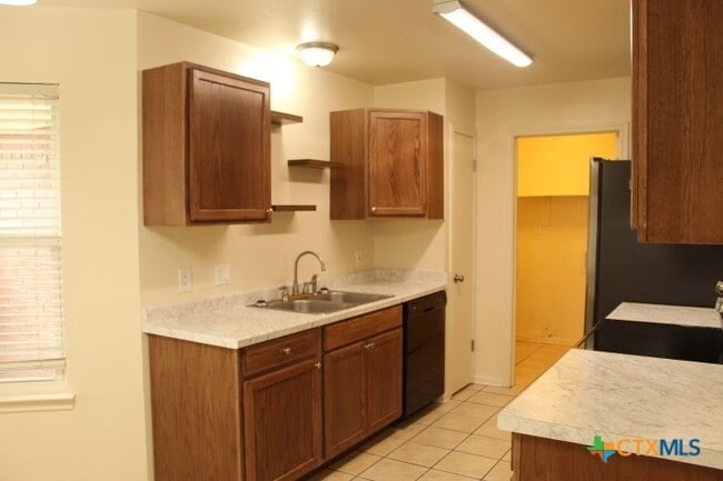 Photo - 2713 Fieldstone Dr