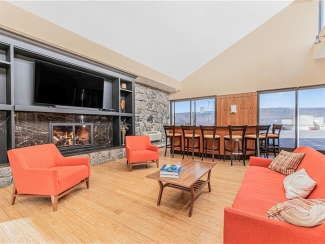 1155 Warburton Ave Unit 4K Condo - Image
