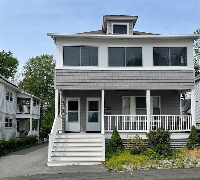 Building Photo - 97 2nd St Unit 2