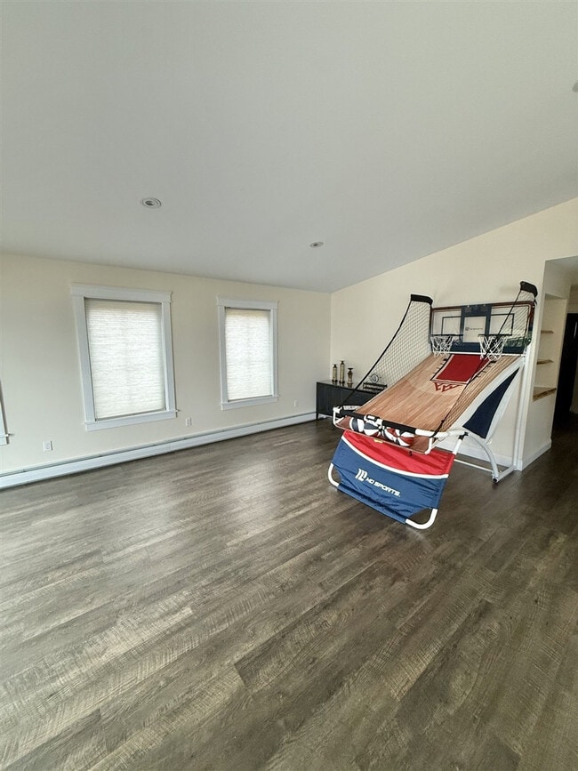 Building Photo - 304 NW River Rd Unit ID1351760P