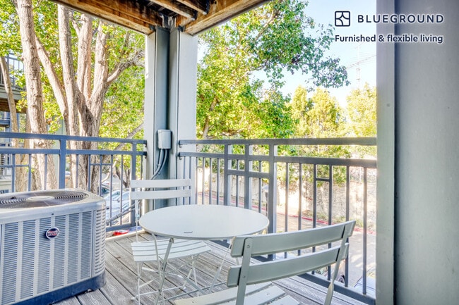 Photo - 1220 N Fair Oaks Ave Unit FL2-ID733