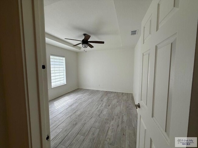 Photo - 48 Pizarro Ave