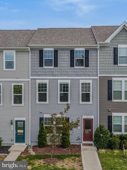 Building Photo - 179 Presidents Pointe Ave