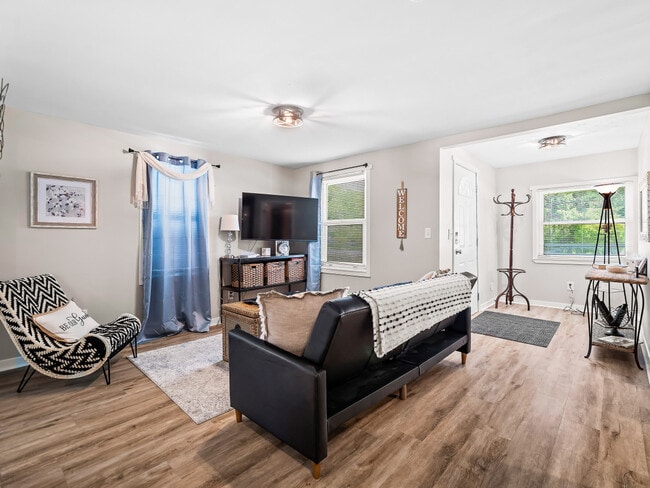 Photo - 7525 Lake Rd E Unit ID1061030P