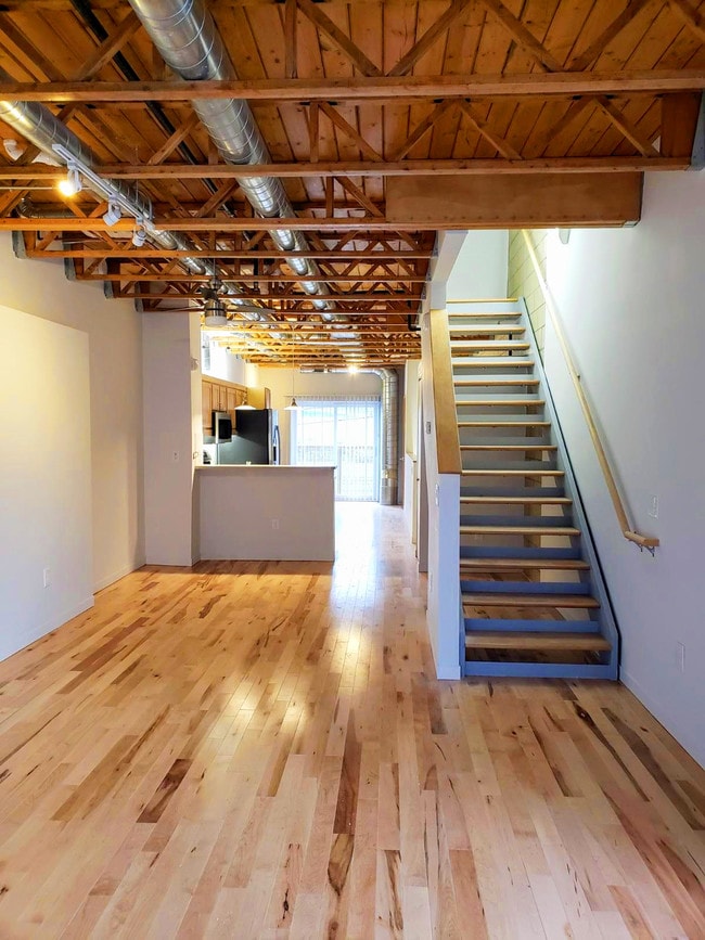 Exposed Beams & Duct Work - Amber Town Center Townhomes & Lofts