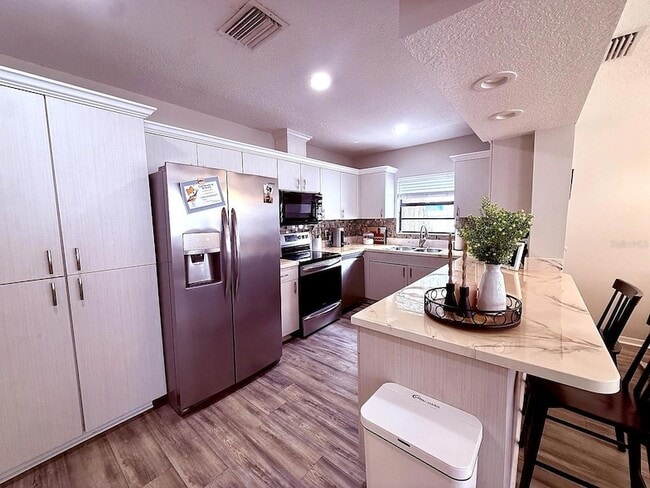 Photo - 7218 N Highland Ave