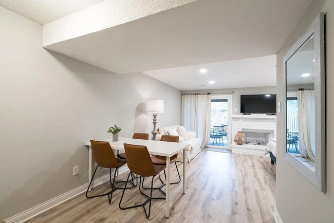 Photo - 2000 Quiet Stream Dr Unit SI ID1472875P