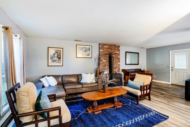 Building Photo - 247 Strawridge Rd Unit ID1295131P