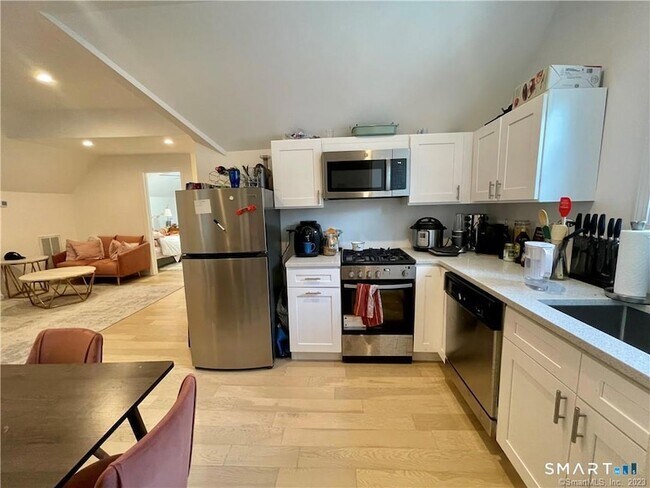Photo - 84 Lawrence St Unit 3