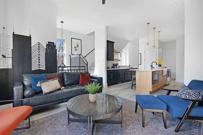 Photo - 913 Ramsey St Unit ID1045337P