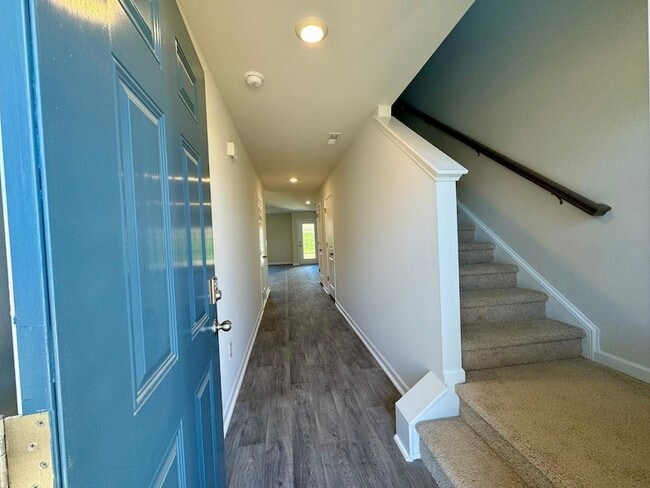 Photo - 149 Tributary Wy