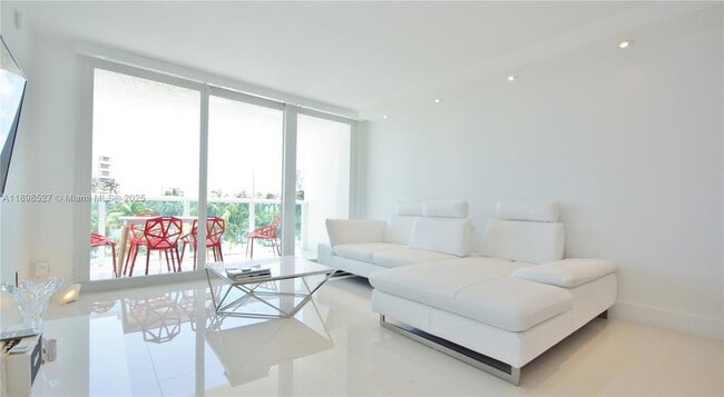 Photo - 100 Bayview Dr Unit 308