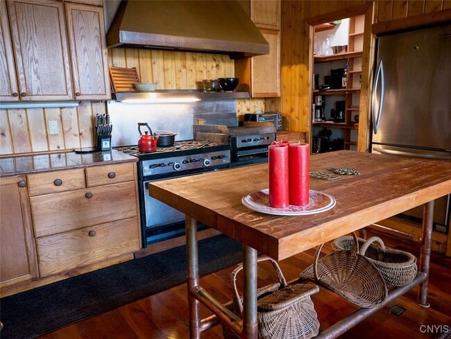 Photo - 1806 Upper Burma Rd