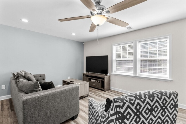 Photo - 433 Belle Dr Unit SI ID1570205P