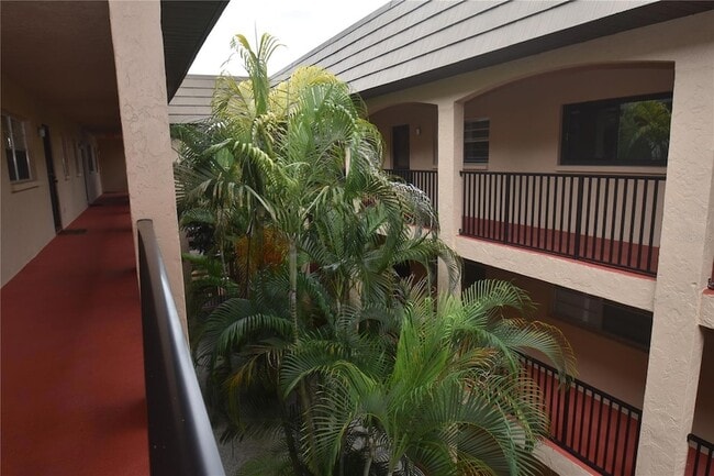 Building Photo - 3700 S Osprey Ave Unit 315