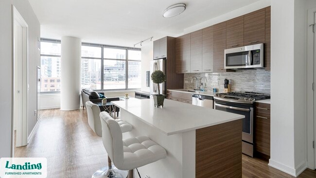 Photo - 347 W Chestnut St Unit 911.1404628