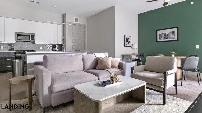 Building Photo - 401 W 25th St Unit 2215